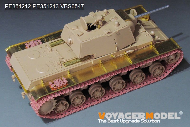 Maquette Voyager PE351212 KV-1 russe Mod.1942 version de base B (Seconde Guerre mondiale) avec canon (pour RFM 5041) 1/35 – immagine 2