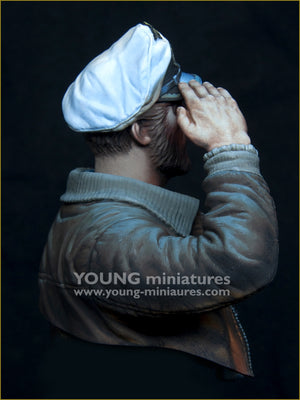 Young Miniatures YM18102 U-Boat Officer WWII " Der Heimkenhrer" 1/10