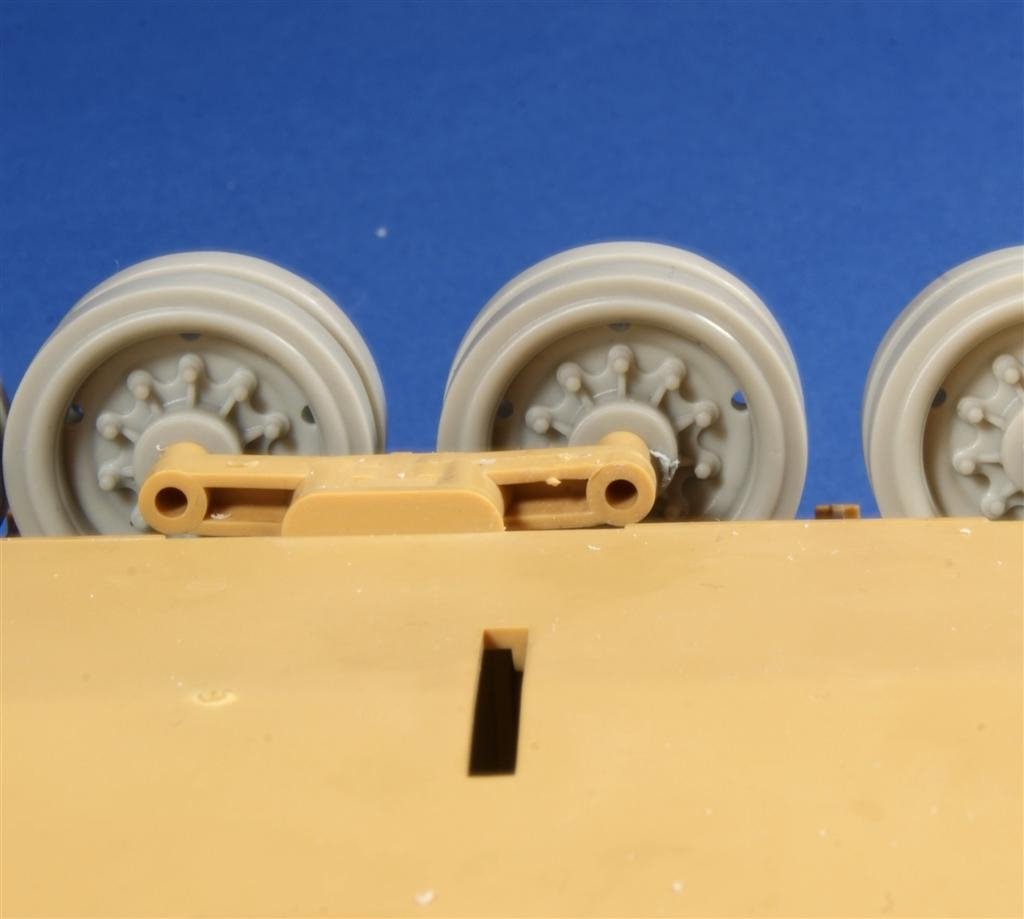 Roues Panzer Art RE35-176 pour char de combat principal Merkava 4 au 1/35 – Bild 4