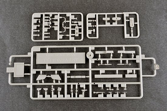 Trumpeter 06728 PLA Navy Type 072A LST 1/700 – zdjęcie 7