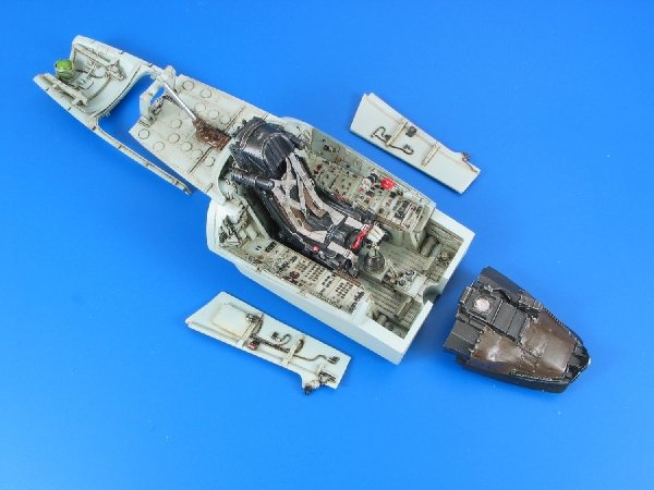 Kit cockpit Aires 2026 Su-27 Flanker B (avec pièces transparentes) 1/32 Trumpeter