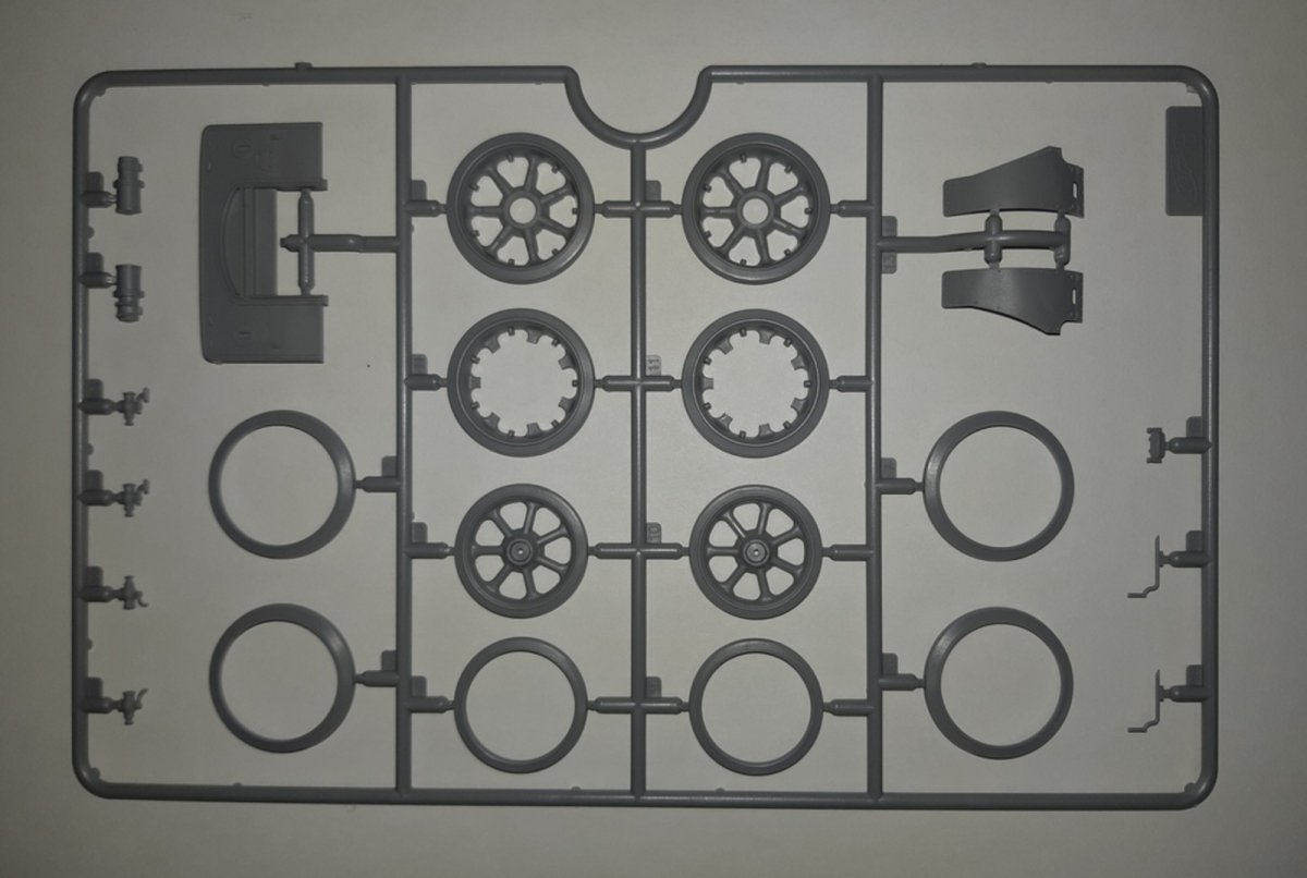 ICM 35377 Panzerspahwagen P 204 (f) with CDM turret, WWII German Armoured Vehicle 1/35 – zdjęcie 10