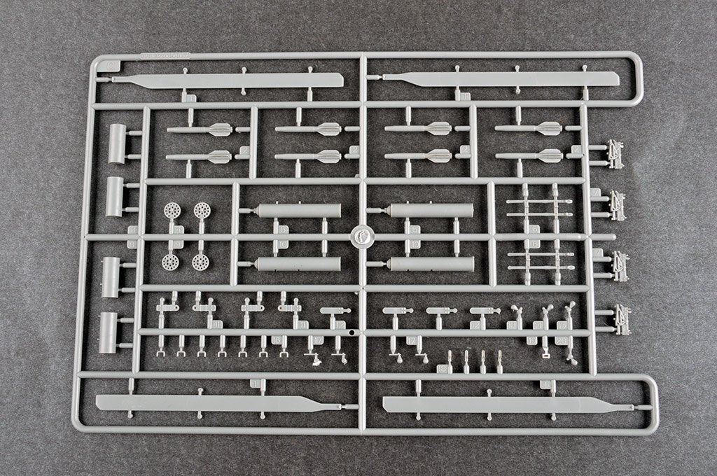 Trumpeter 05819 Z-19 Hélicoptère léger de reconnaissance/attaque 1/48 – image 6