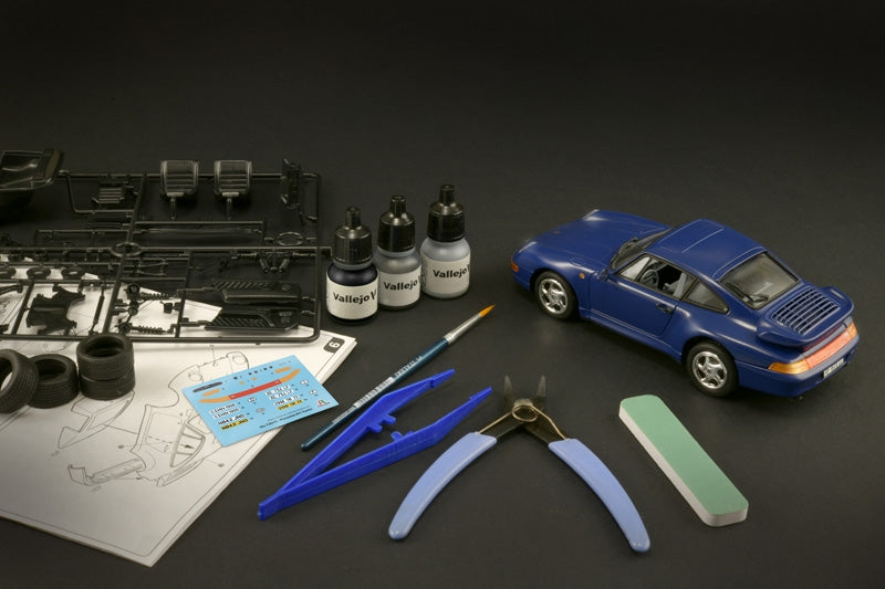 Italeri 72013 Porsche 911 - Complete Set For Modeling - Starter kit 1/24