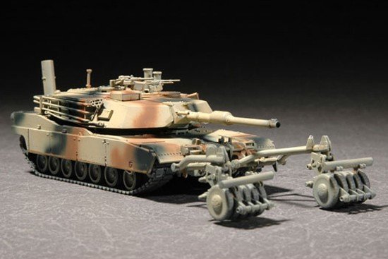 Trumpeter 07278 M1A1 avec ensemble de rouleaux de déminage (1/72)