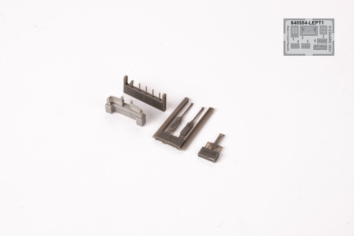 Mitrailleuse double Browning Lysander Eduard 648584 pour maquette Eduard au 1/48 – image 4