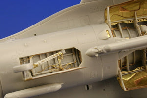 Train d&amp;#39;atterrissage Eduard 49390 F-16CJ Block 50 au 1/48 Tamiya – imagen 3