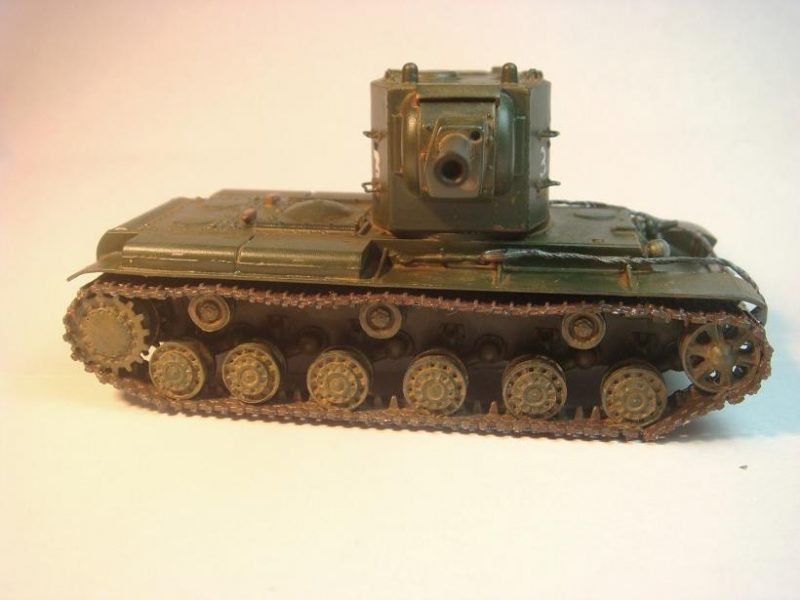 PST 72017 KV-2 Char lourd 1/72 – Bild 7