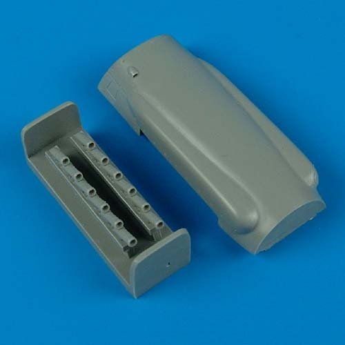 Quickboost QB48246 Capot moteur et échappement pour Spitfire Mk. XIV - rond Academy 1/48