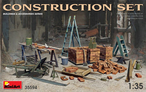MiniArt 35594 Kit de construction : échelles, table, seaux, briques, chariot, enclume, poutres, cric et outils 1/35