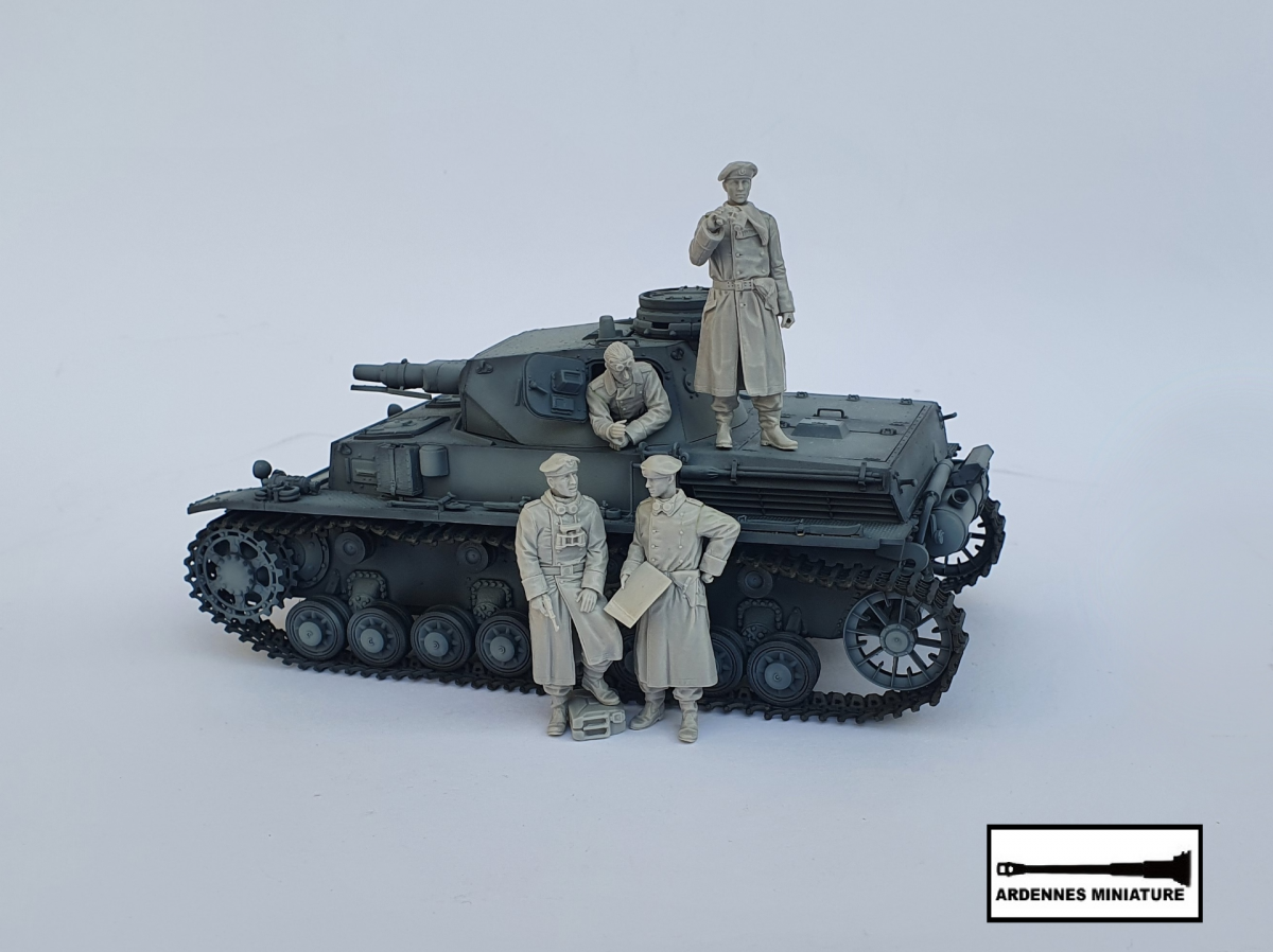 Ardennes Miniature 35040 GERMAN PANZER COMMANDER WW2 1/35