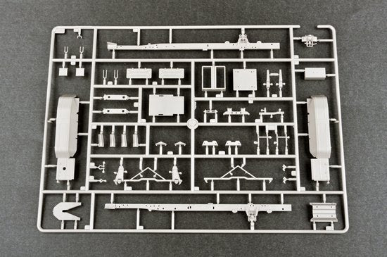Trumpeter 01033 Zil-131V russe remorqué PR-11 SA-2 Guideline (1/35) – image 10