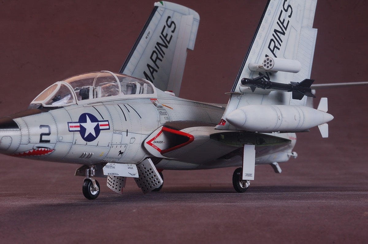Kitty Hawk 80129 TF-9J Cougar 1/48 – Bild 2