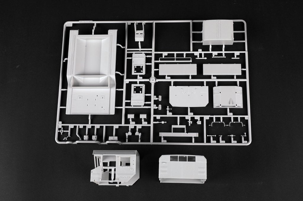 Trumpeter 01090 KZKT-74282 Tracteur lourd 1/35 – Bild 9