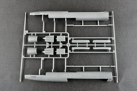 Trumpeter 01687 Tu-128M Fiddler 1/72 – image 4
