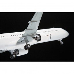 Zvezda 7043 AIRBUS A-321 NEO 1/144 – imagen 5