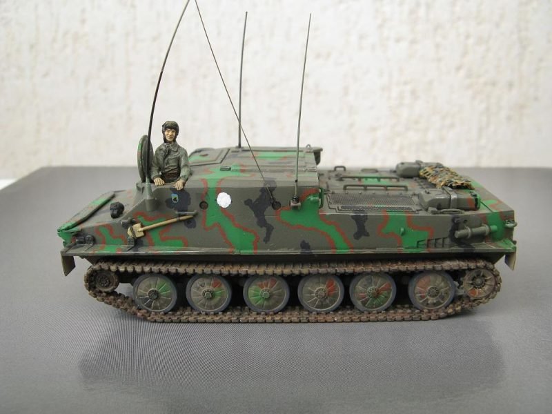 PST 72054 BTR-50PK Véhicule blindé de transport de troupes 1/72 – Bild 9