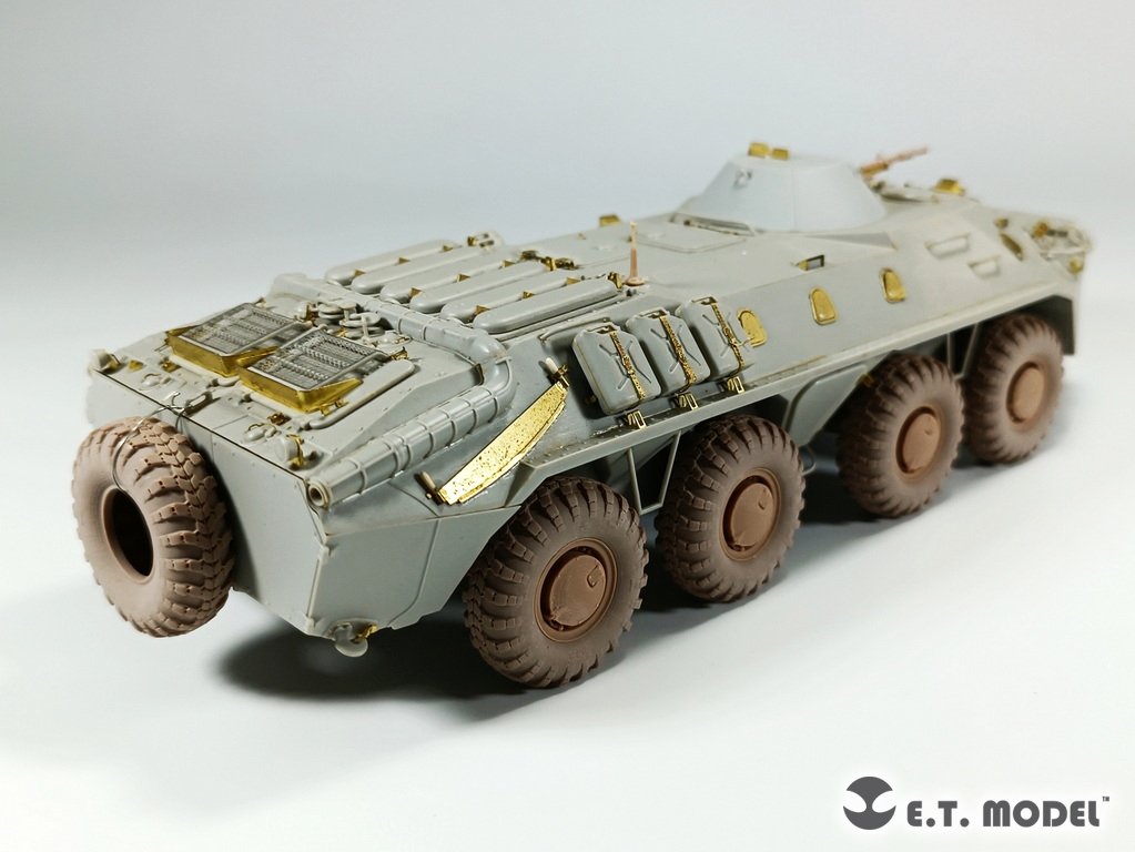 ET Model P35-128 Roues affaissées pour le kit Trumpeter 1/35 du BTR-70 APC russe  – image 5