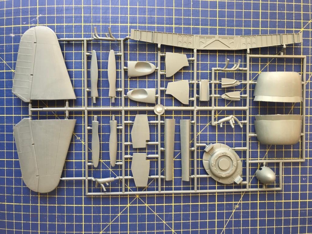 Infinity Models INF3201 SB2C-4 Helldiver 1/32 – immagine 3