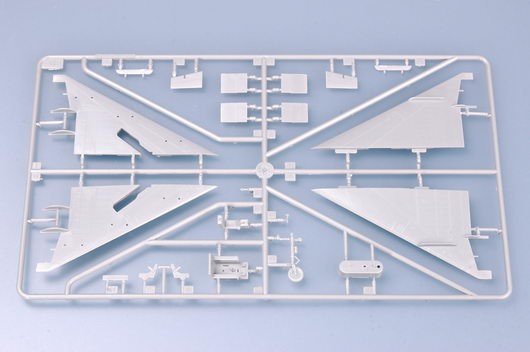 Trumpeter 01610 Shenyang F-8 Finback-B 1/72 – image 6
