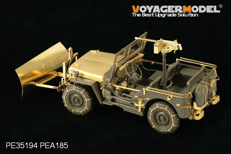 Maquette Voyager PEA185 Jeep Willys MB américaine de la Seconde Guerre mondiale avec chasse-neige et chaînes à neige (pour Tamiya / italien) 1/35 – image 3