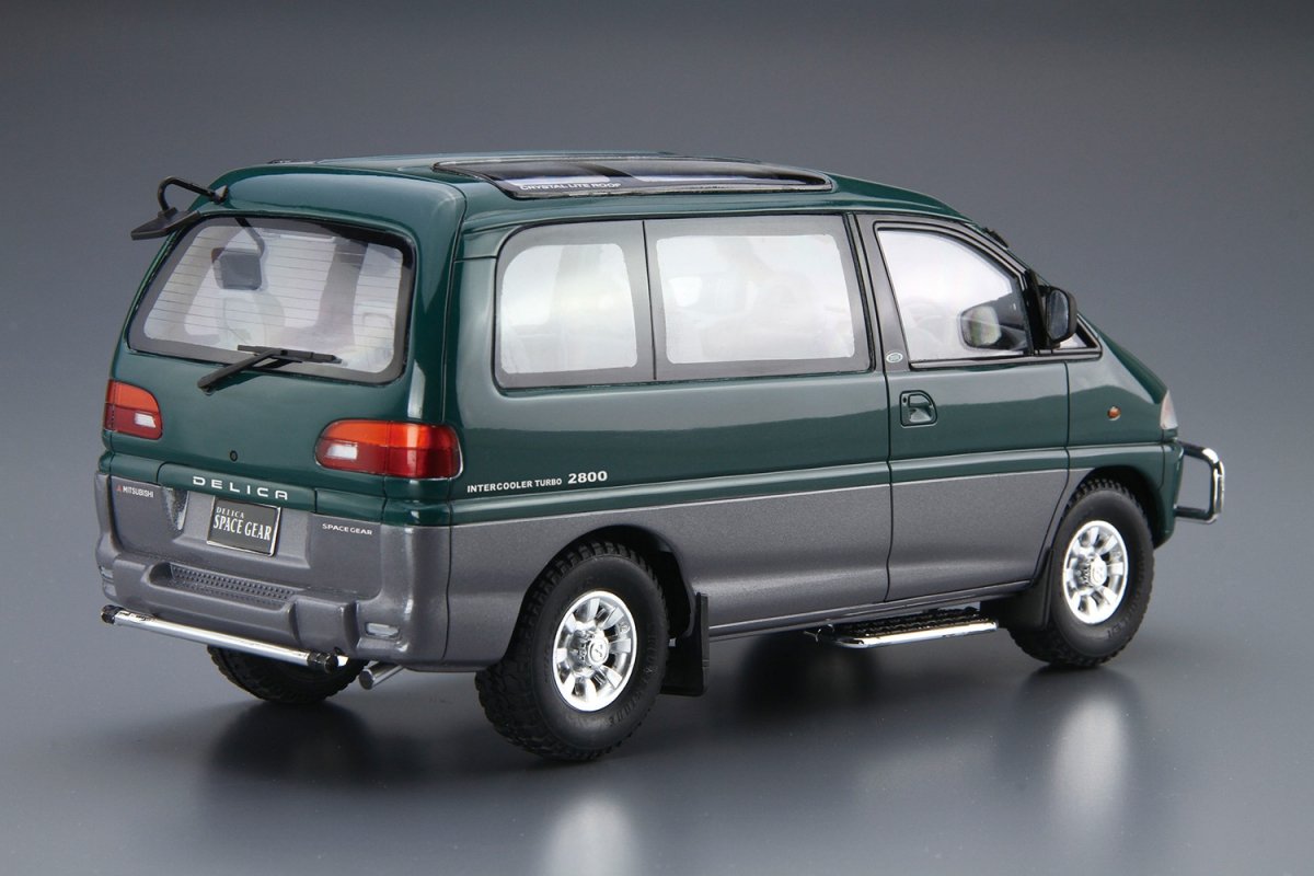 Aoshima 05667 Mitsubishi PE8W Delica Space Gear &amp;#39;96 1/24 – image 3