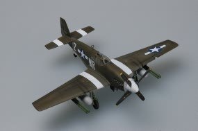 Hobby Boss 80242 P-51B Mustang Fighter 1/72 – image 6