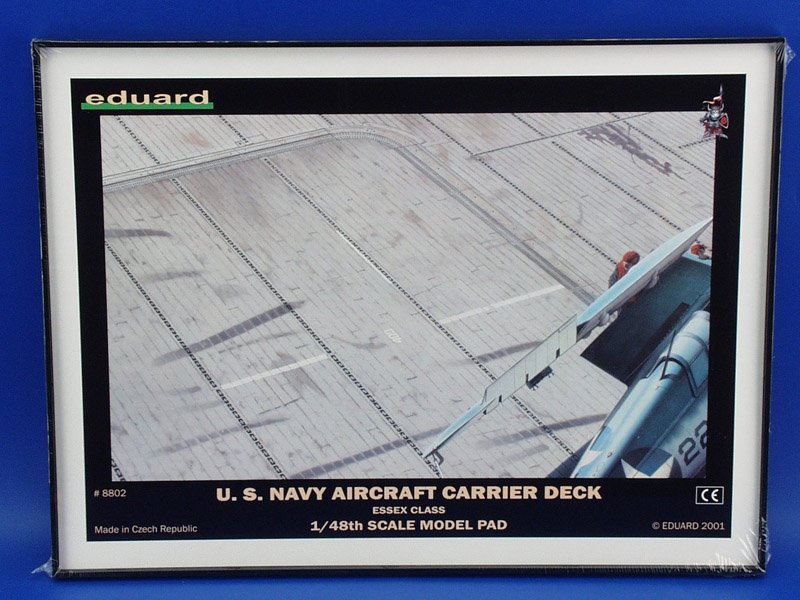 Présentoir Eduard 8802 PSP Pont d&amp;#39;un porte-avions de l&amp;#39;US Navy 1/48