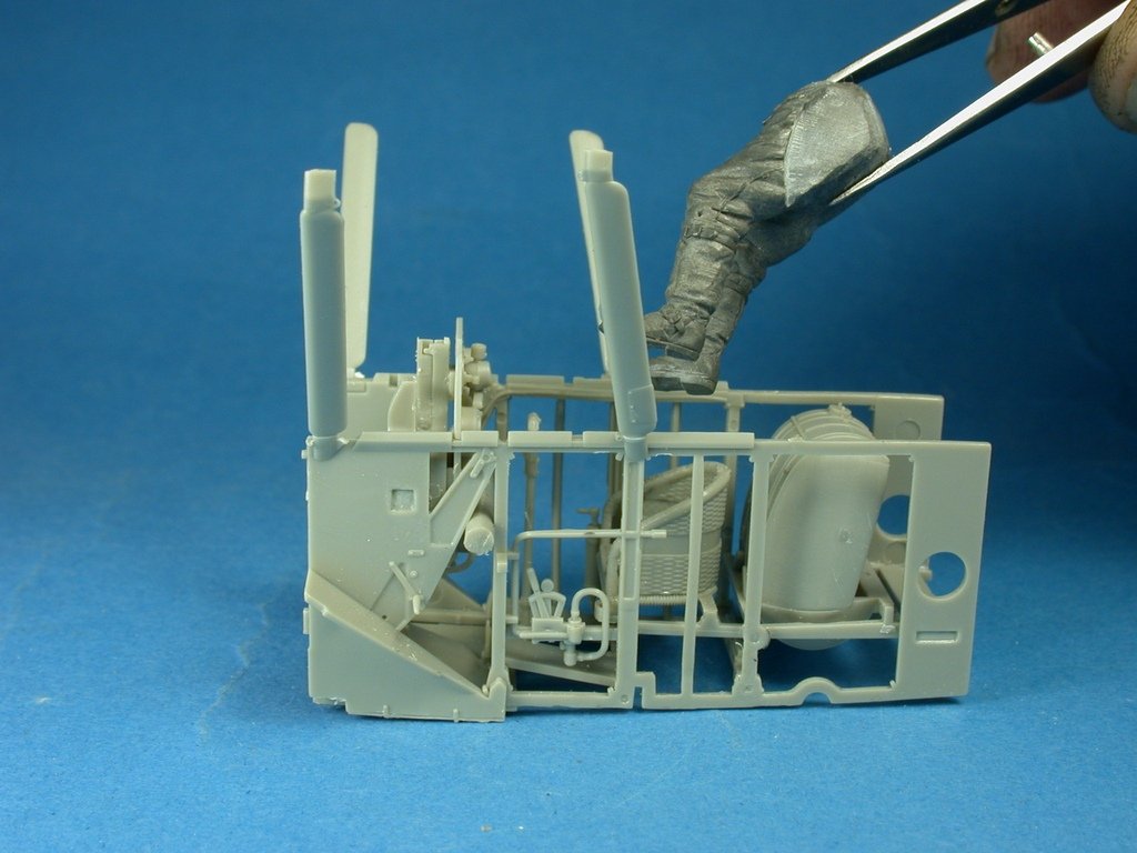 Modèle réduit Copper State Models F32-038 : Pilote RFC assis en combinaison Sidcot, échelle 1/32 – immagine 5