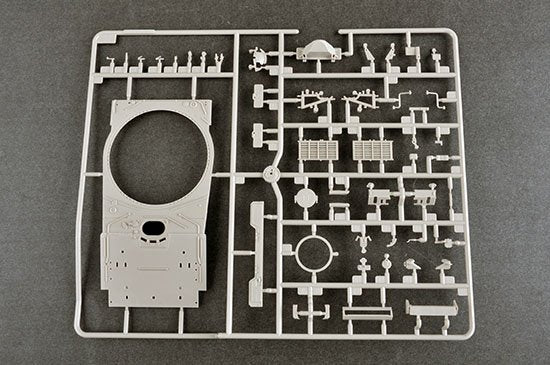 Trumpeter 09588 Char de combat principal russe T-80BVM (Corps des Marines) 1/35 – image 7