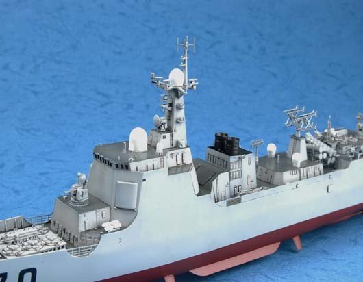 Trumpeter 04530 PLA ​​​​Marine Type 052C DDG-170 LanZhou (1/350)  – image 6