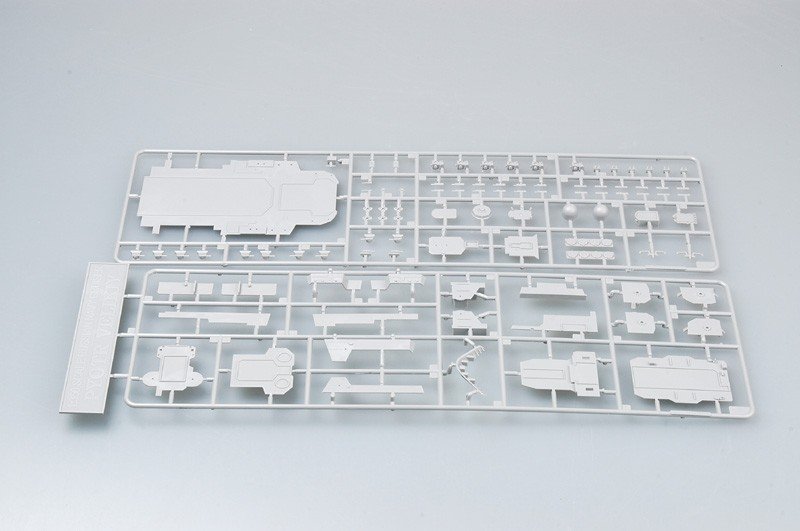 Trumpeter 04522 Croiseur russe Pyotr Velikiy (1/350) – immagine 5