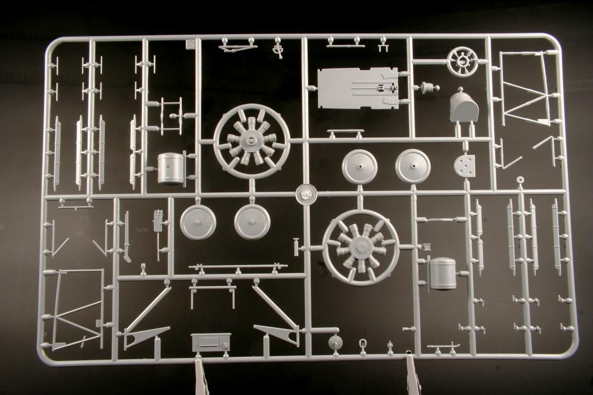 Special Hobby 32065 Fokker D. II Noir et Blanc à queue 1/32  – image 7