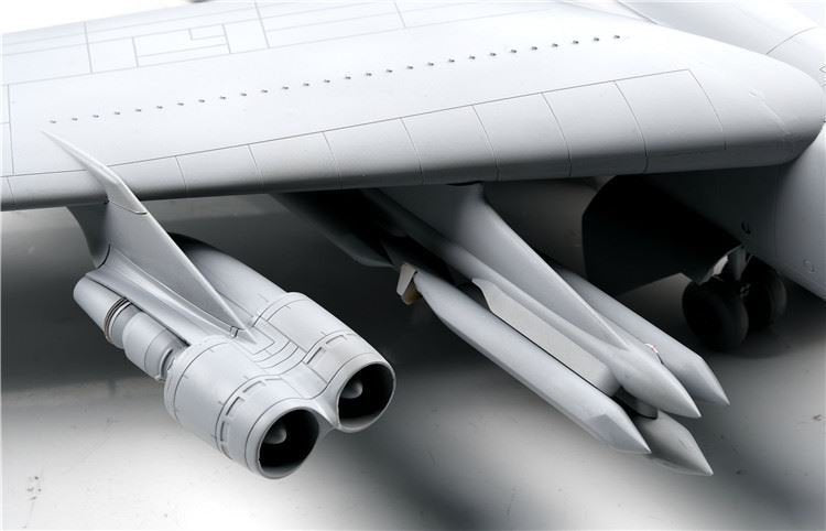 Modelcollect UA72200 B-52H US Stratofortress Bombardier stratégique 1/72 – imagen 10