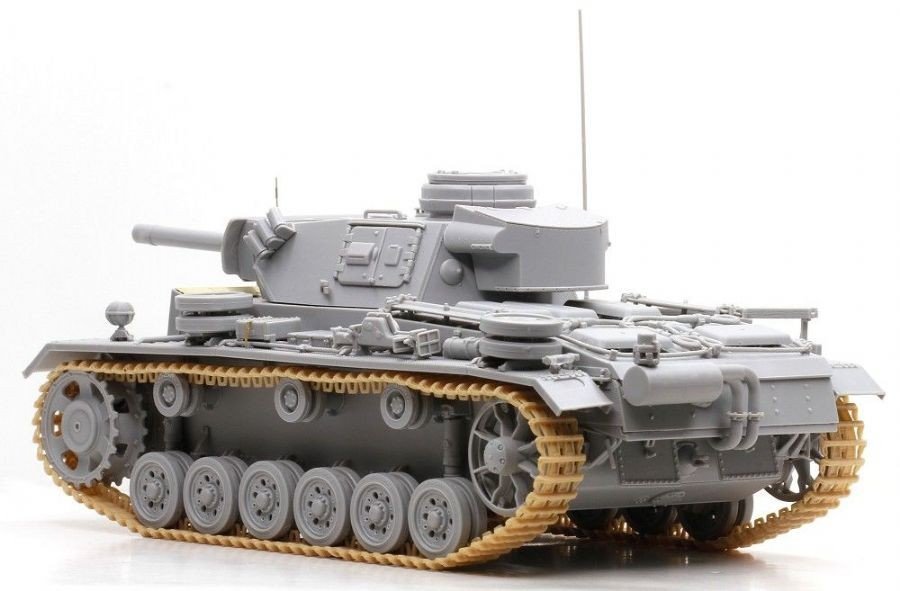 Cyber ​​​​Hobby 6616 Sd.Kfz.141/3 Pz.Kpfw.III (FL) (1/35) – image 6