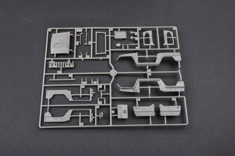 Trumpeter 05518 Camion léger type 73 JGSDF (Police) 1/35 – immagine 7