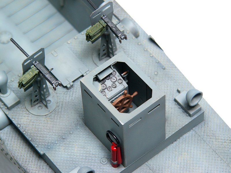 Trumpeter 00347 WWII US Navy LCM (3) Landing 1/35 – zdjęcie 6