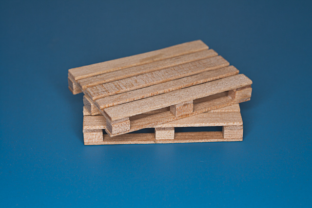 Kit de montage à monter soi-même RB Model 35D30 (4 palettes en bois naturel) à l'échelle 1/35