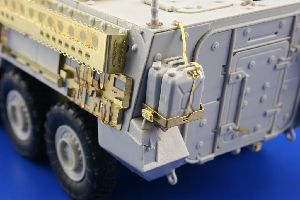 Eduard 35991 M-1126 Support et courroies montés 1/35 Trumpeter – image 13