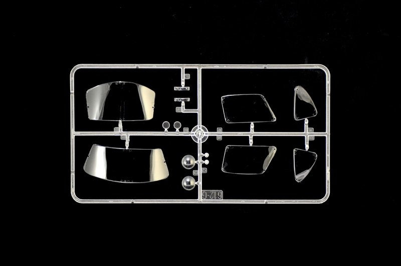 Italeri 3612 Mercedes-Benz 300SL Gullwing 1/16 – image 8