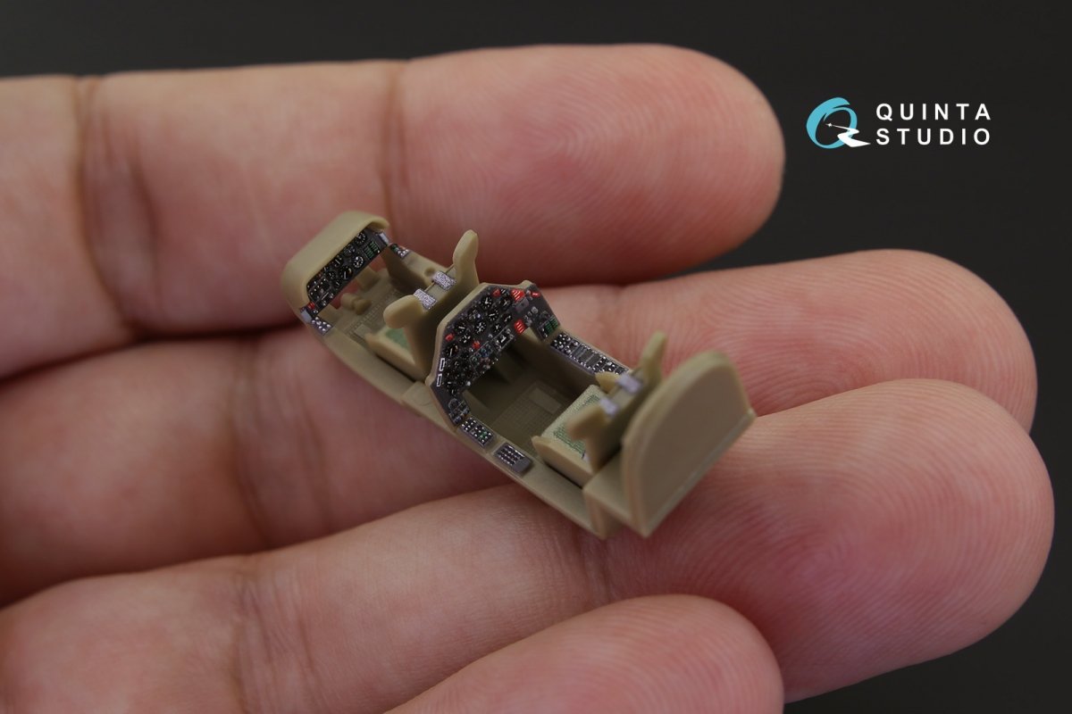 Intérieur imprimé en 3D et coloré sur papier décalcomanie Quinta Studio QD72028 Ah-1G (AZ models) 1/72  – immagine 4