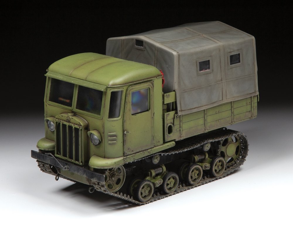 Tracteur d&amp;#39;artillerie soviétique Zvezda 3663 STZ-5 1/35 – image 2