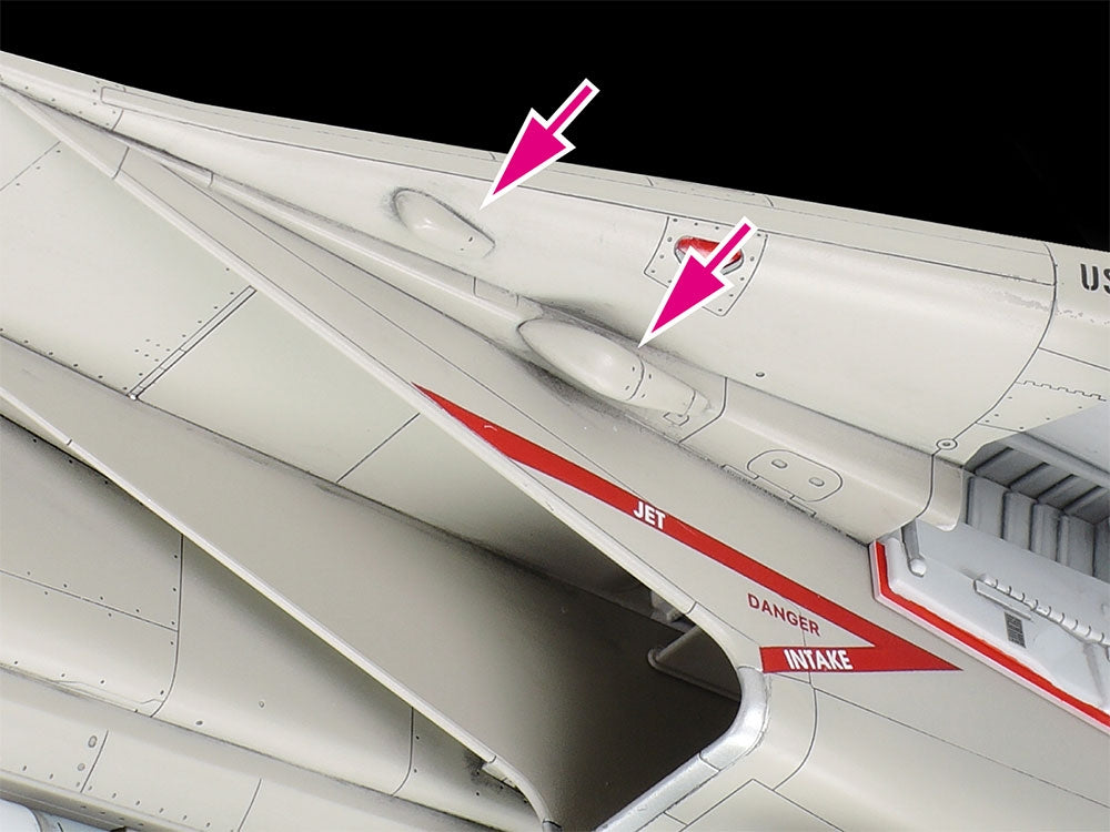 Tamiya 61122 Grumman F-14A Tomcat (modèle récent) Coffret de lancement sur porte-avions 1/48 – image 17