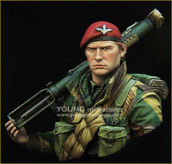 Young Miniatures YM1871 Parachutistes britanniques de la Seconde Guerre mondiale avec PIAT 1/10