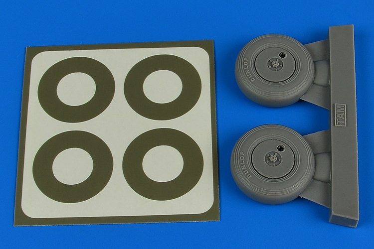 Roues (enduites) et masques de peinture Aires 2237 Spitfire Mk.IX 1/32 TAMIYA