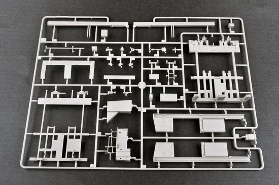 Trumpeter 01046 Mittlere Artillerie Raketen System MARS 1/35 – image 5