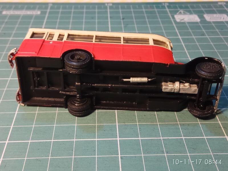 Maquette de bus soviétique ZiS-8 au 1/72 (réf. 72110)  – Bild 4