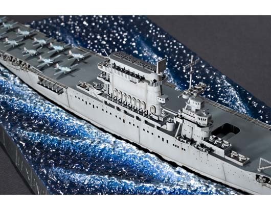 Trumpeter 05728 USS Essex CV-9 1/700 – image 6