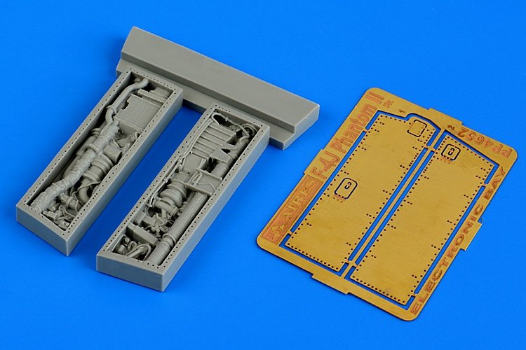 Aires 4652 F-4J Phantom II baie électronique version initiale 1/48 Academy