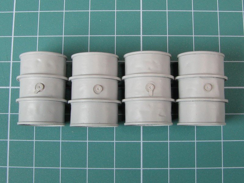 Eureka XXL E-011 Jeu de 4 barils 200 l 1/35 – Bild 5